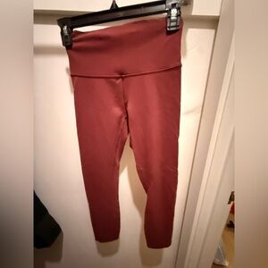 Lululemon Women’s Wonder Train High Rise Leggings 25” in a Red/Maroon Size 4